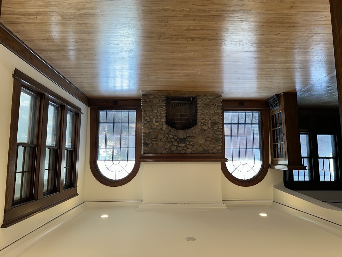 3070 S Superior St - Single Family House